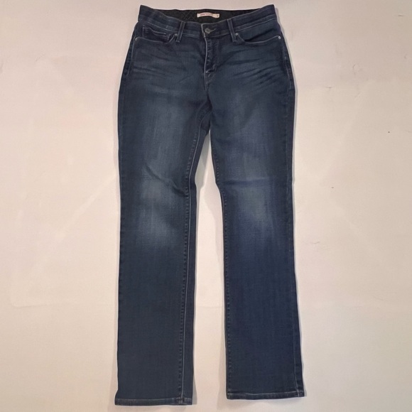 Iconic Levi’s blue jeans ready for fall fashions size 10 classic styling - Picture 2 of 8